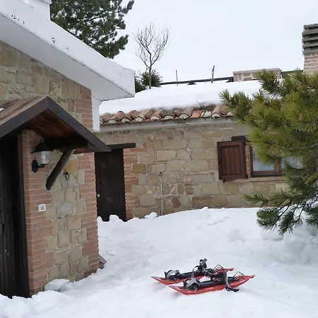 Casa vacanze La Kumari Pintura di Bolognola